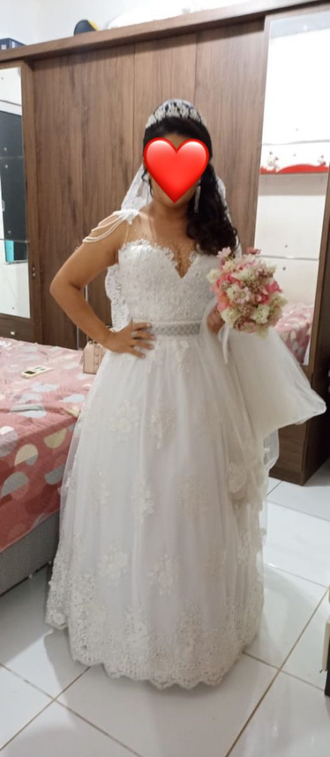 Vestido de noiva e daminha